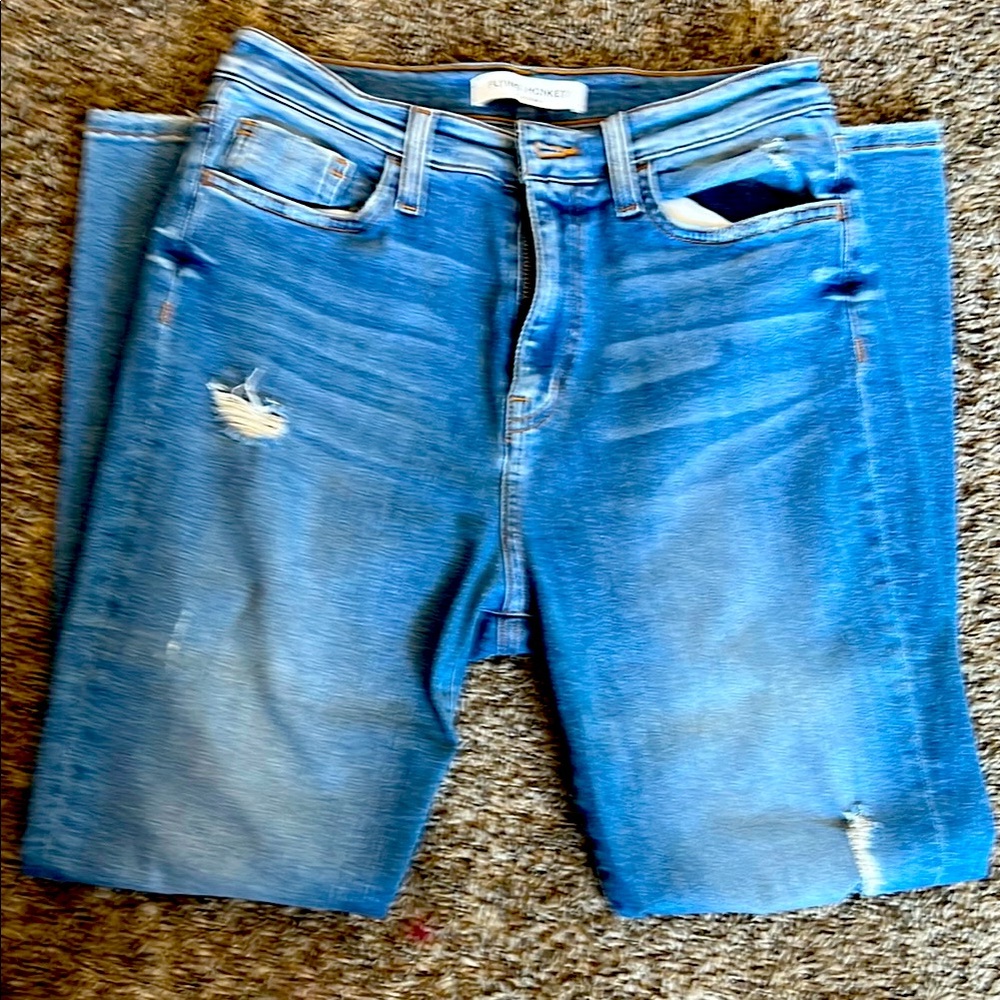 Flying Monkey distressed jeans size 26. Excellent condition. Inseam 25-1/2